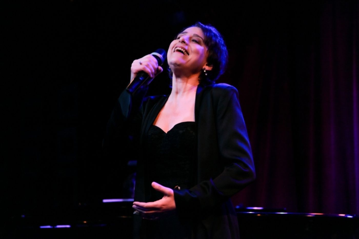 Review: DEBBIE GRAVITTE PLUS ONE... WITH STEPHEN SCHWARTZ Turns Birdland Into a Living Room  Image