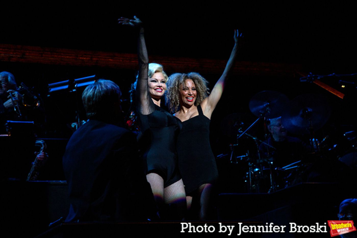 Photos: CHICAGO Star Pamela Anderson Takes Her First Bows on Broadway!  Image