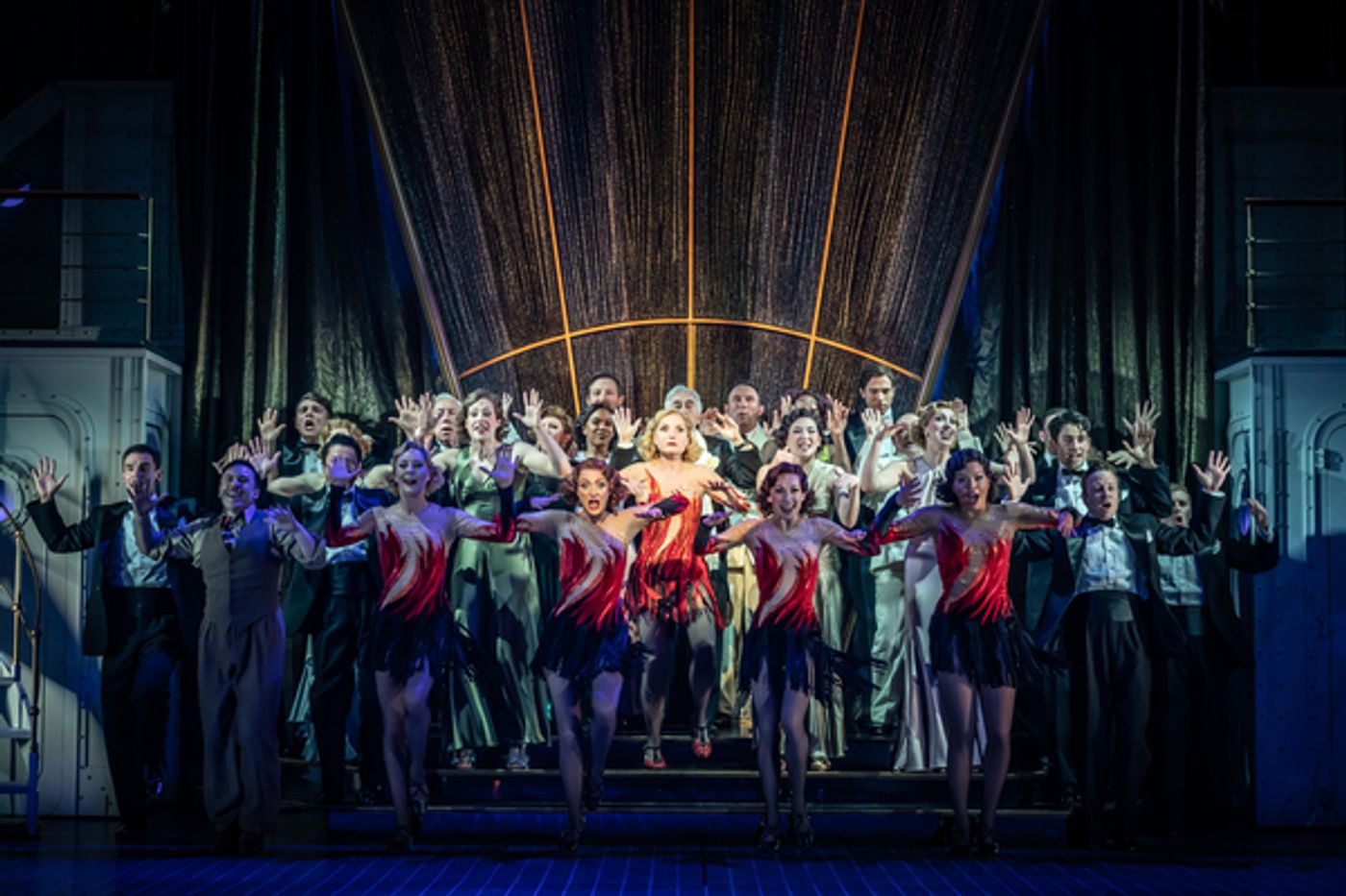 Photos: First Look at the UK Tour of ANYTHING GOES, Starring Kerry Ellis  Image