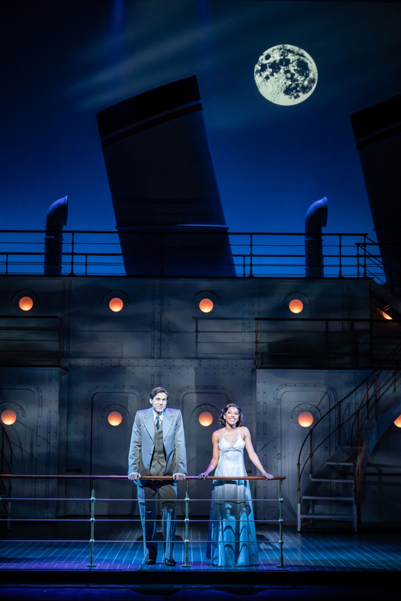 Photos: First Look at the UK Tour of ANYTHING GOES, Starring Kerry Ellis  Image