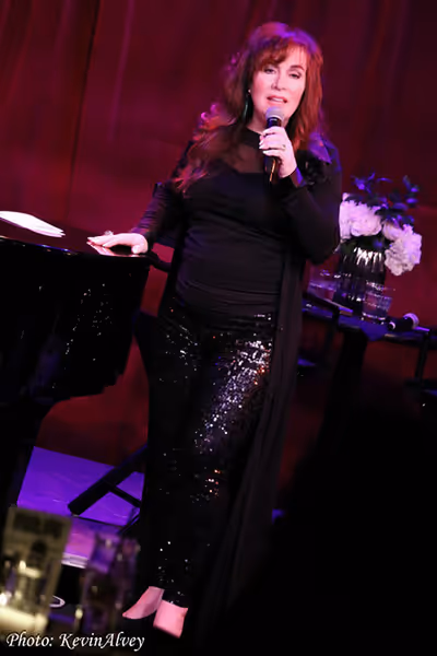Debbie Gravitte Photo