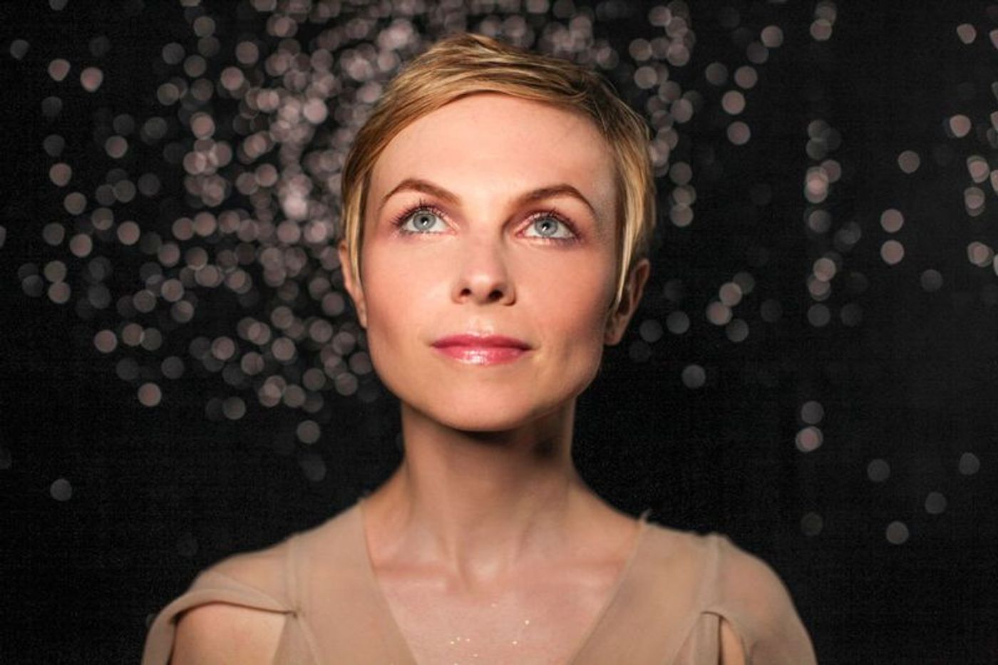 Review: KAT EDMONSON Brings Latenight Chic to Middle C  Image