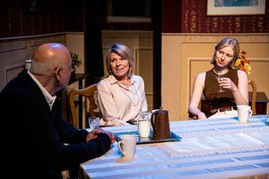 Robert Gregory, Robin May, Madison Finney @ BroadwayWorld Robert Gregory, Robin May, Madison Finney Photo