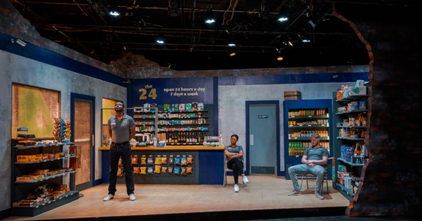 Photos: First Look at THE TWUNNY FO' At Know Theatre Photos: First Look at THE TWUNNY FO' At Know Theatre Image