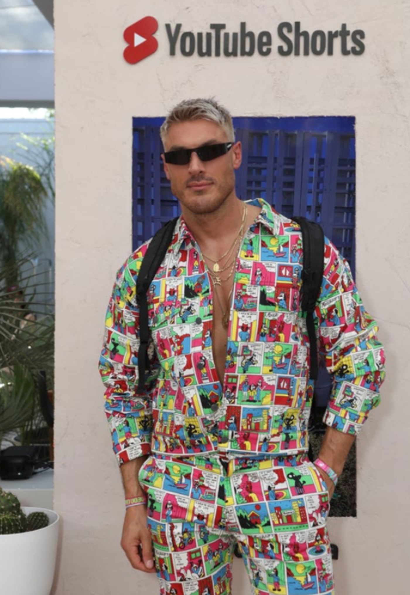 Photos: Inside Look at YouTube Presents Front Row Coachella Livestream Event Photos: Inside Look at YouTube Presents Front Row Coachella Livestream Event Image