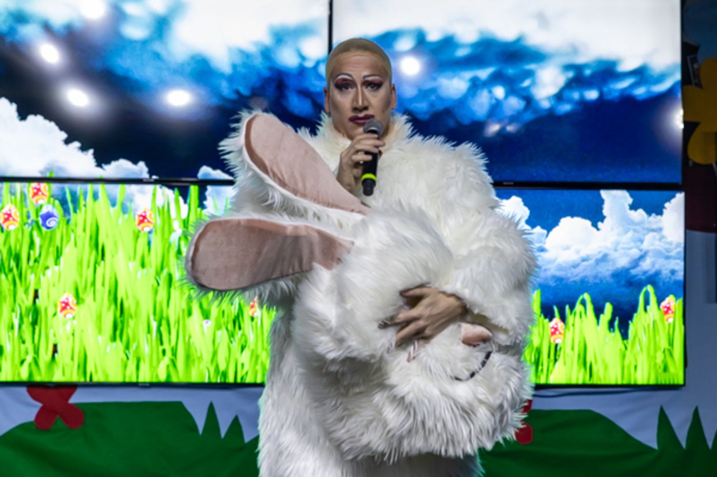 Photos: First look at THE GRETTA AND GILDA EASTER SPECTACULAR  Image