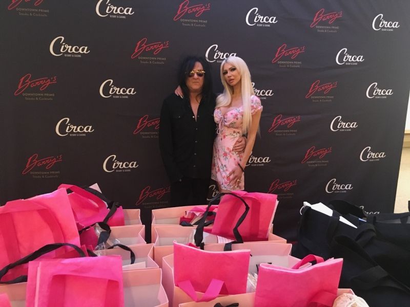 Feature: CIRCA HOSTS PRE-GRAMMY GIFTING DRIVE-UP EVENT Feature: CIRCA HOSTS PRE-GRAMMY GIFTING DRIVE-UP EVENT Image