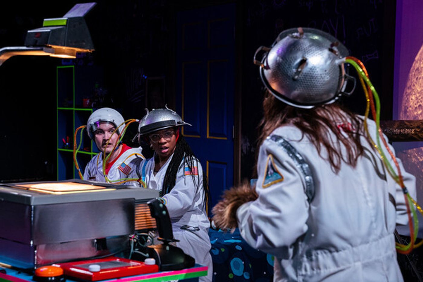 Photos: First Look at THE AMAZING ADVENTURES OF DR. WONDERFUL (AND HER DOG!) at Playhouse on Park  Image
