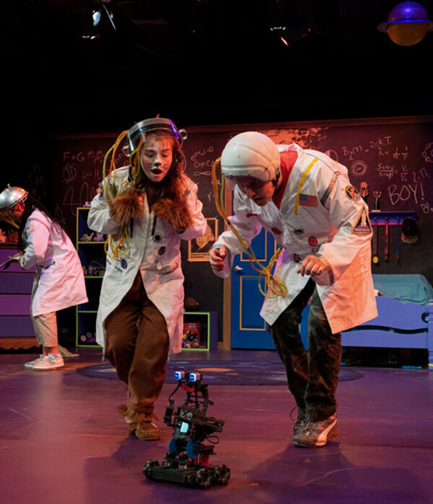 Photos: First Look at THE AMAZING ADVENTURES OF DR. WONDERFUL (AND HER DOG!) at Playhouse on Park  Image