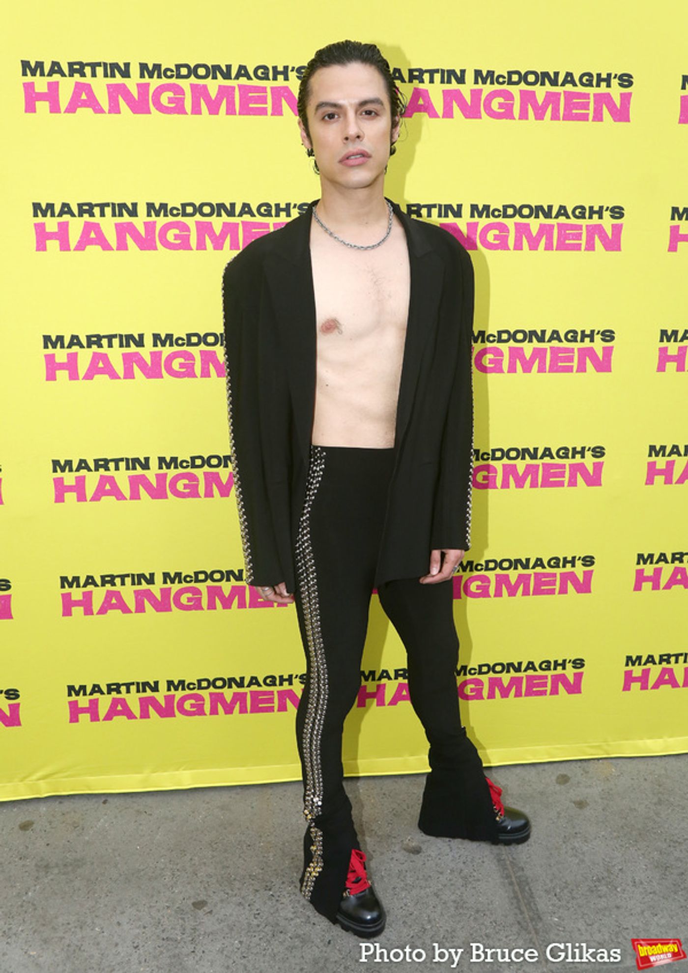 Photos: On the Red Carpet for Opening Night of HANGMEN  Image