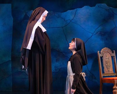 Suzanna Guzmán and Diane Phelan star in the La Mirada Theatre for the Performing Art Photo