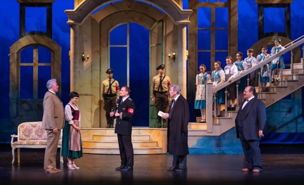 (Front Row - from Left to Right) Christopher Carl, Diane Phelan Adam Lendermon, Gordo Photo