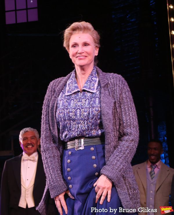 Jane Lynch Photo