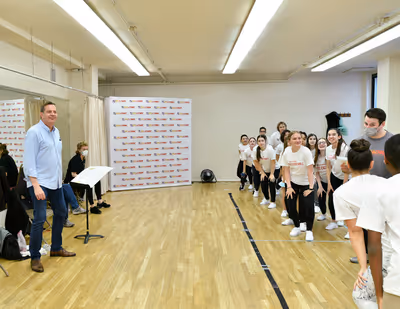 Steven Reineke and The Camp Broadway Kids Ensemble  Photo