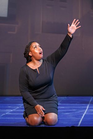 Briana Elyse Hunter Photo