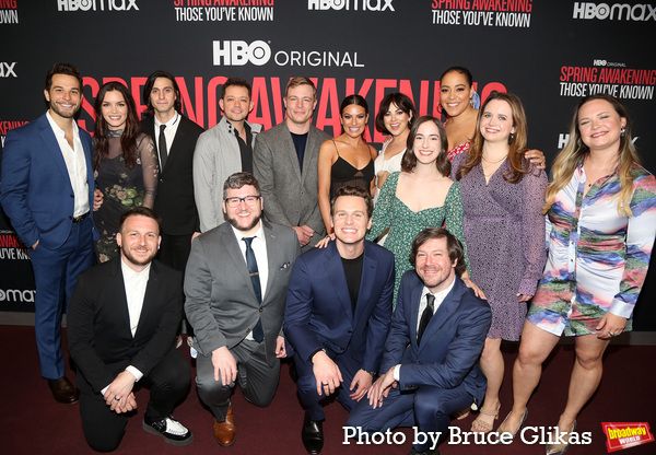 L-R Back Row) Skylar Astin, Jennifer Damiano, Gideon Glick, Robert Hager, Jonathan B. Photo