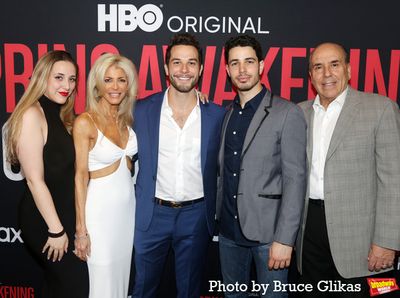 Brielle Lipstein, Meryl Lipstein, Skylar Astin, Milan Lipstein and Barry Lipstein Photo