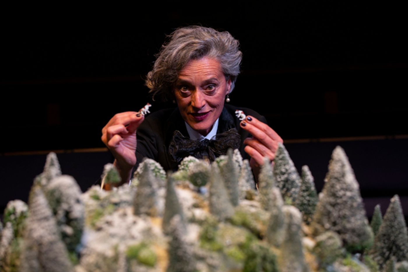 Photos: The Orange Tree Theatre Presents the UK Première of Pamela Carter's THE MISFORTUNE OF THE ENGLISH  Image