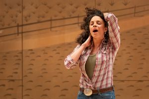 Anoushka Lucas @ BroadwayWorld Anoushka Lucas Photo