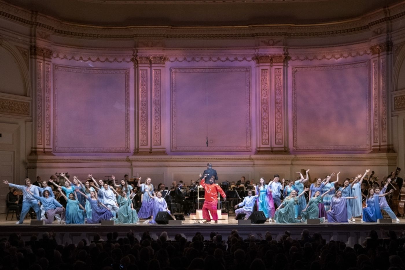 Review: THE NEW YORK POPS 39TH BIRTHDAY GALA at Carnegie Hall by Guest Reviewer Andrew Poretz  Image