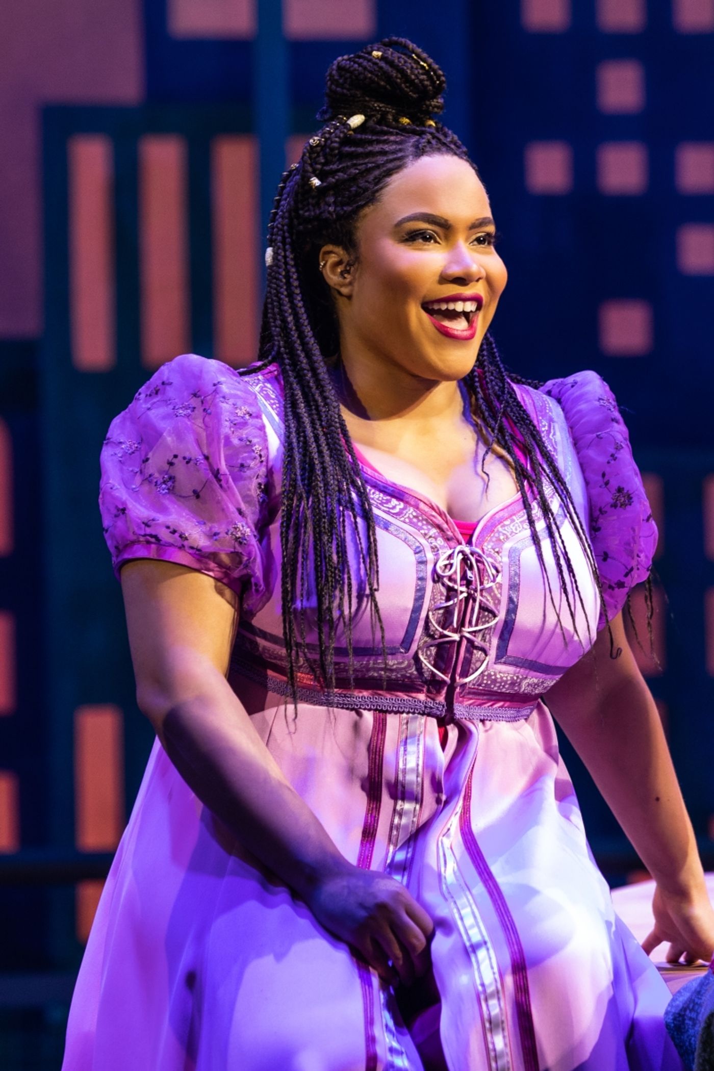 Review: TOOTSIE at Dolby Theatre  Image