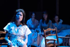 Tomoko Karina
 Photo