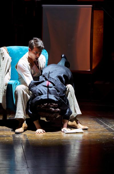 Annabella Schmidt (actor, Betsy Mugavero*) meets her fateful end as Richard Hannay (a Photo