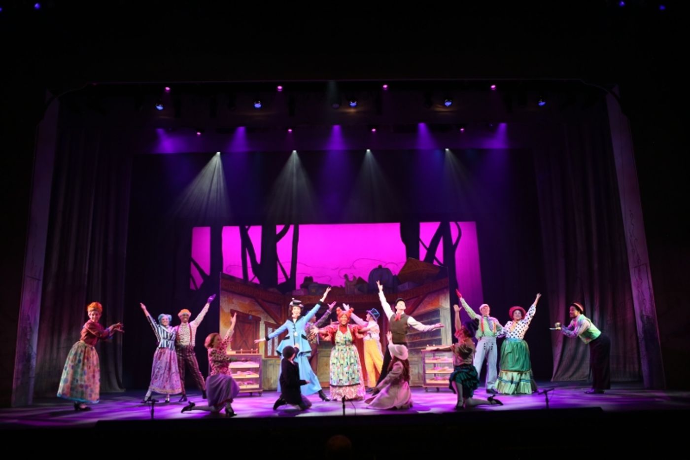 Review: After Two-Year Covid Delay, Nashville Rep's MARY POPPINS Finally Flies Into Polk Theatre Review: After Two-Year Covid Delay, Nashville Rep's MARY POPPINS Finally Flies Into Polk Theatre Image