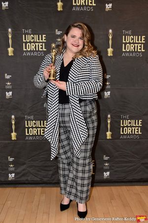 Bonnie Milligan Photo