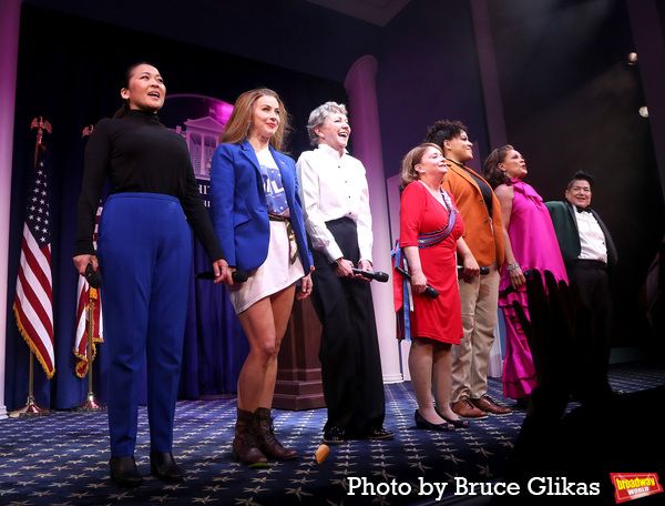 Suzy Nakamura, Julianne Hough, Julie White, Rachel Dratch, Lilli Cooper, Vanessa Will Photo