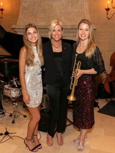 Annie Matot, Missy Robinson, Bria Skonberg Photo