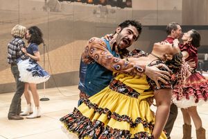 Marisha Wallace, Stavros Demetraki and the company @ BroadwayWorld Marisha Wallace, Stavros Demetraki and the company Photo
