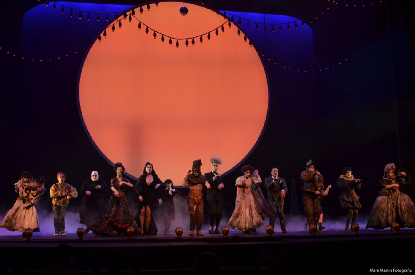 Review: After 10 Years, THE ADDAMS FAMILY Returns to Haunt and Entertain at Teatro Renault  Image