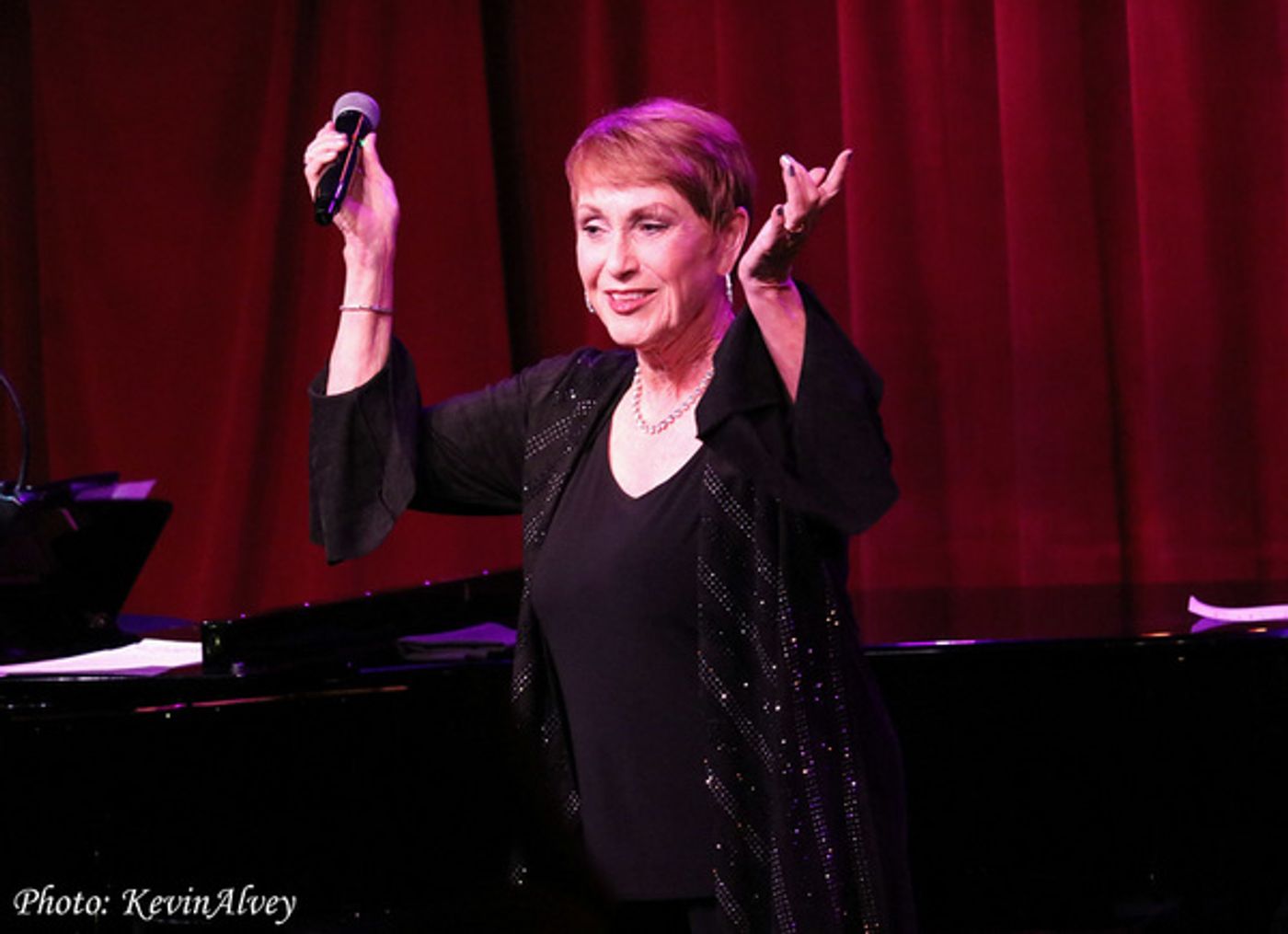 Photos: 'The Rose' Composer Amanda McBroom Finally Meets Bette Midler!  Image