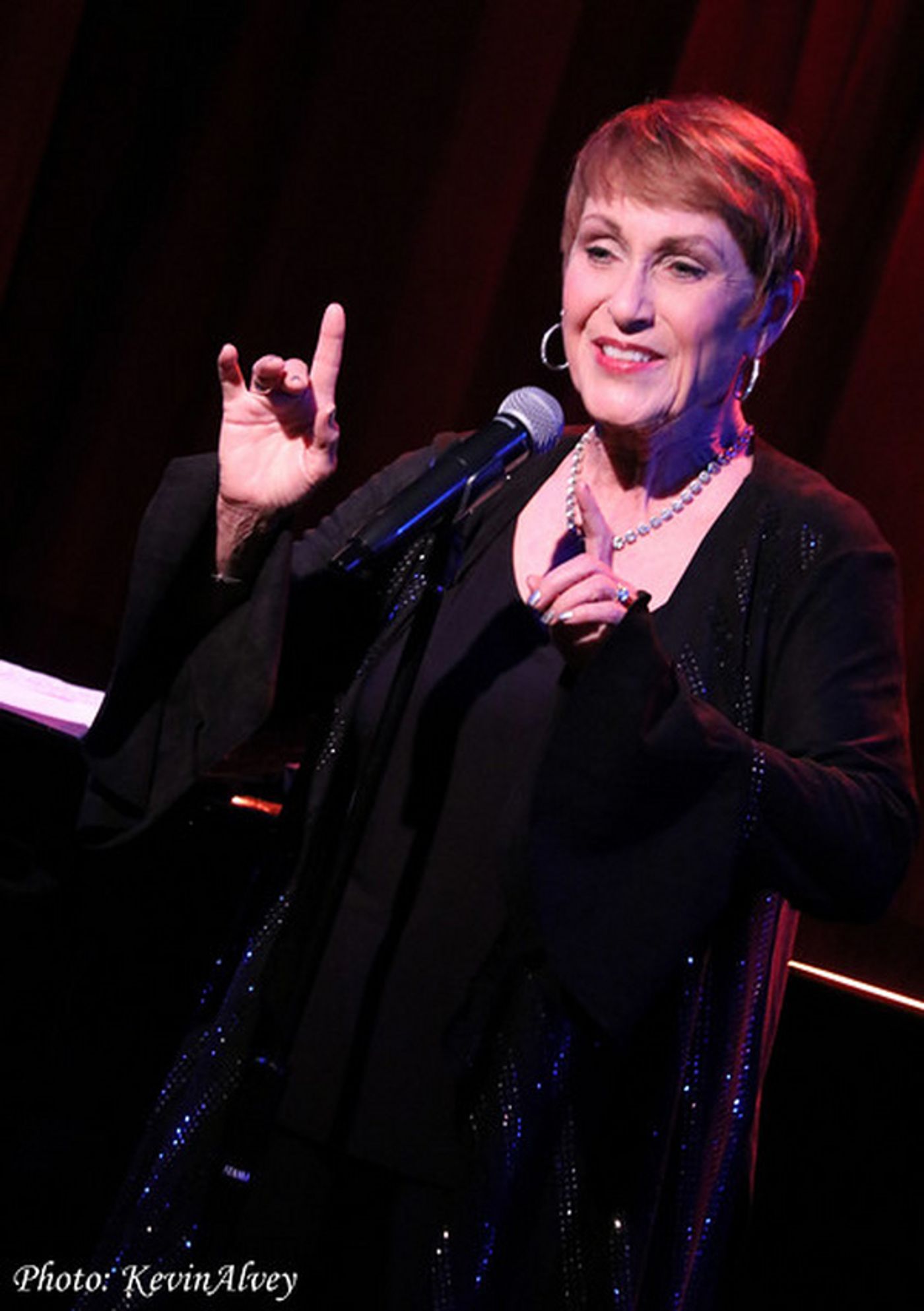 Photos: 'The Rose' Composer Amanda McBroom Finally Meets Bette Midler!  Image