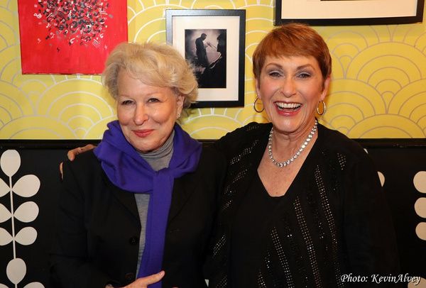 Bette Midler, Amanda McBroom Photo