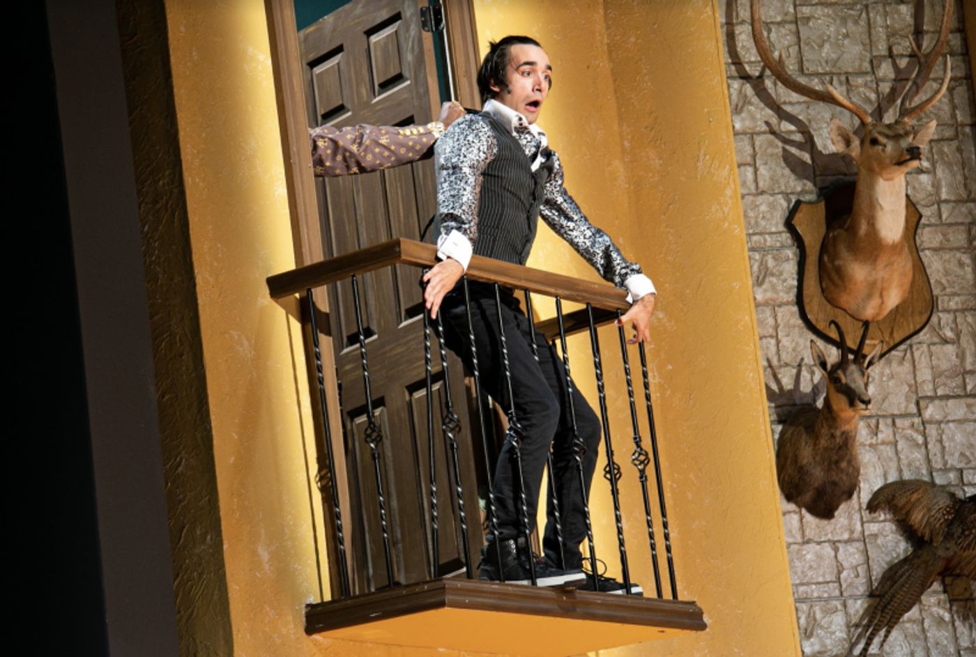 World Premiere of SWINDLERS to be Presented by Broadway Factor & Aurora Theatre  Image