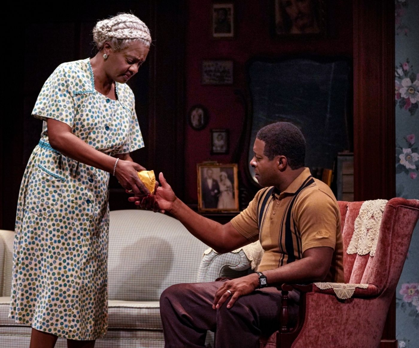 Review: A RAISIN IN THE SUN at Guthrie Theater Review: A RAISIN IN THE SUN at Guthrie Theater Image