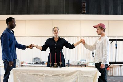 Victor Alli, Amy Adams, Tom Glynn-Carney Photo