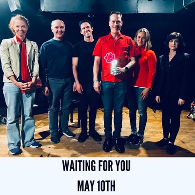 The cast of The Closure Experience with Director _ Playwright David James Parr (cente Photo