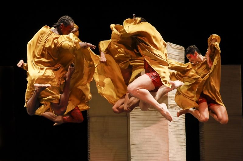 CIA. DEBORAH COLKER Premieres the Season of CURA (Healing) in Sao Paulo  Image