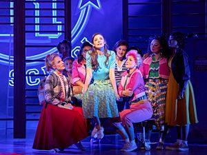 Jessica Croll, Olivia Moore, Eloise Davies, and cast Photo