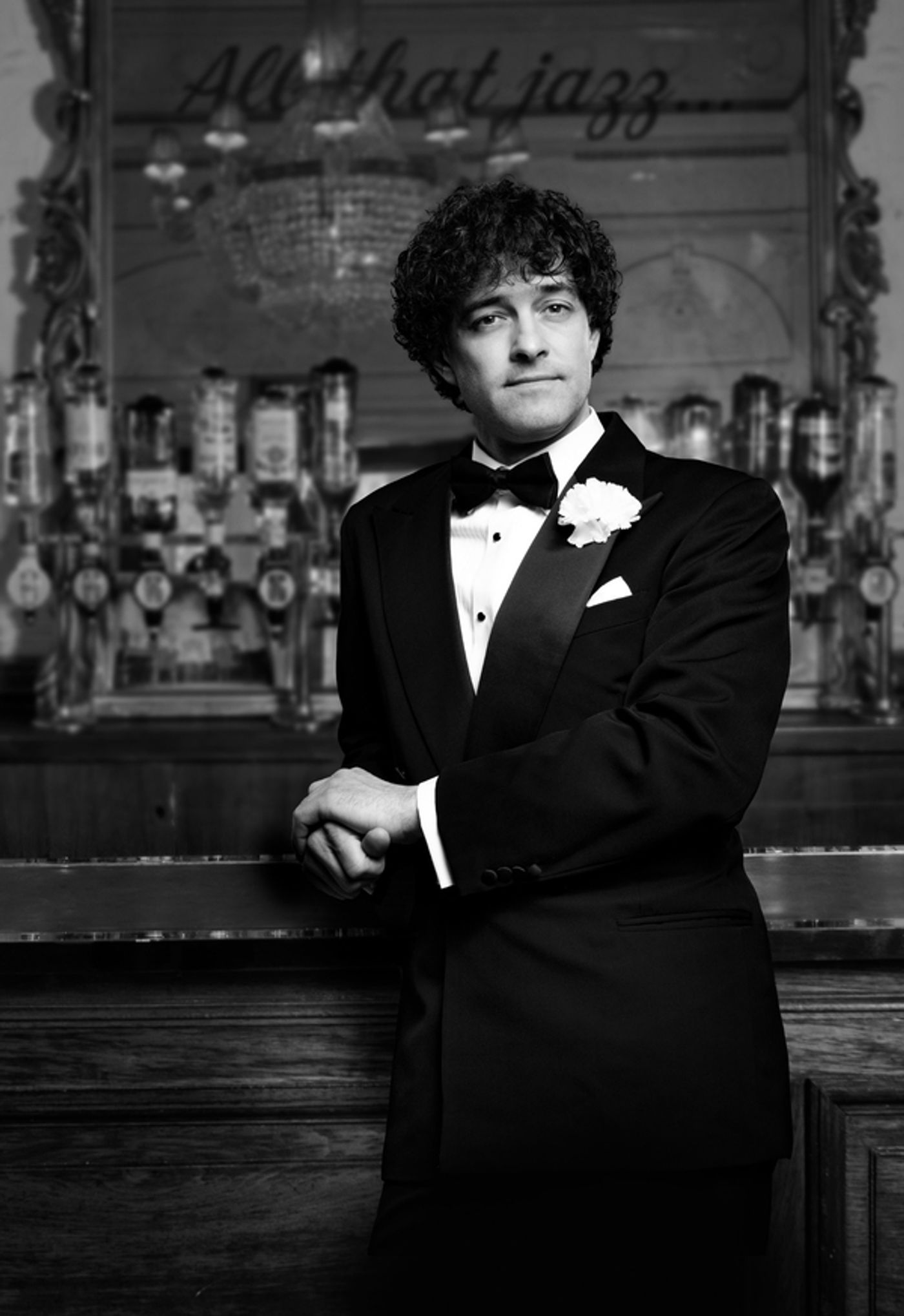 Photos: First Look at Lee Mead in the UK and Ireland Tour of CHICAGO  Image