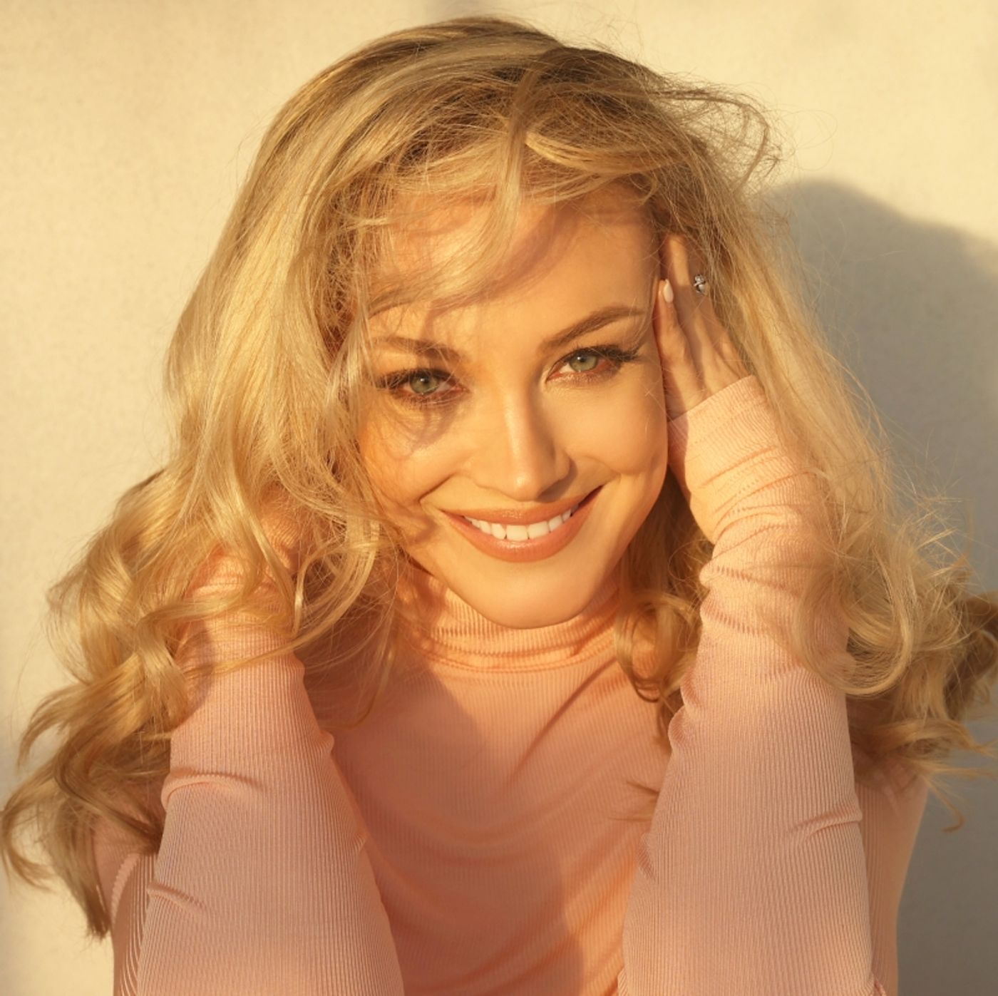 Interview: Brandi Burkhardt of FINDING WONDERLAND at The Green Room 42 on May 18  Image