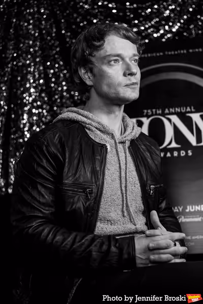 Alfie Allen Photo