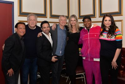 The cast Photo