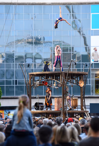 Gratte Ciel perform the World Premiere of 'The Awakening' Photo