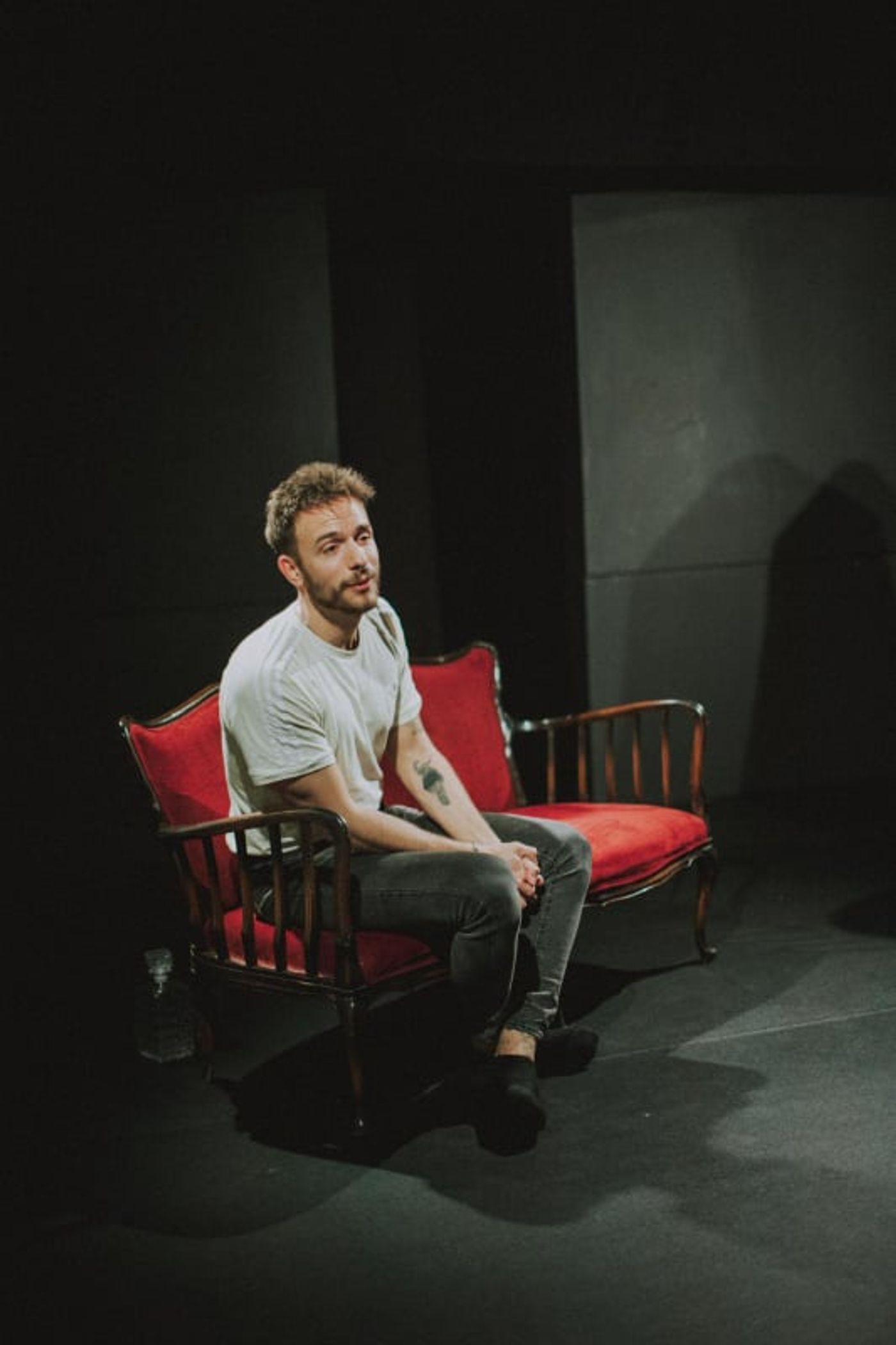 Review: SCOMODI E SCONVENIENTI OSSIA FINE INOPPORTUNA DI UNA RELAZIONE SCONVENIENTE al Teatro SPAZIO 18B Review: SCOMODI E SCONVENIENTI OSSIA FINE INOPPORTUNA DI UNA RELAZIONE SCONVENIENTE al Teatro SPAZIO 18B Image