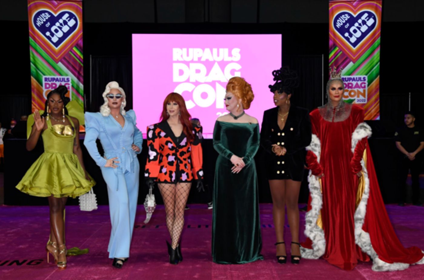Photos: First Look at Day 1 of RuPaul's DragCon in Los Angeles Photos: First Look at Day 1 of RuPaul's DragCon in Los Angeles Image
