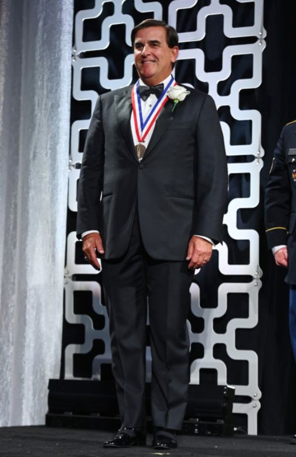 Eduardo Martinez is honored at the 35th Anniversary Ellis Island Medals of Honor at E Photo